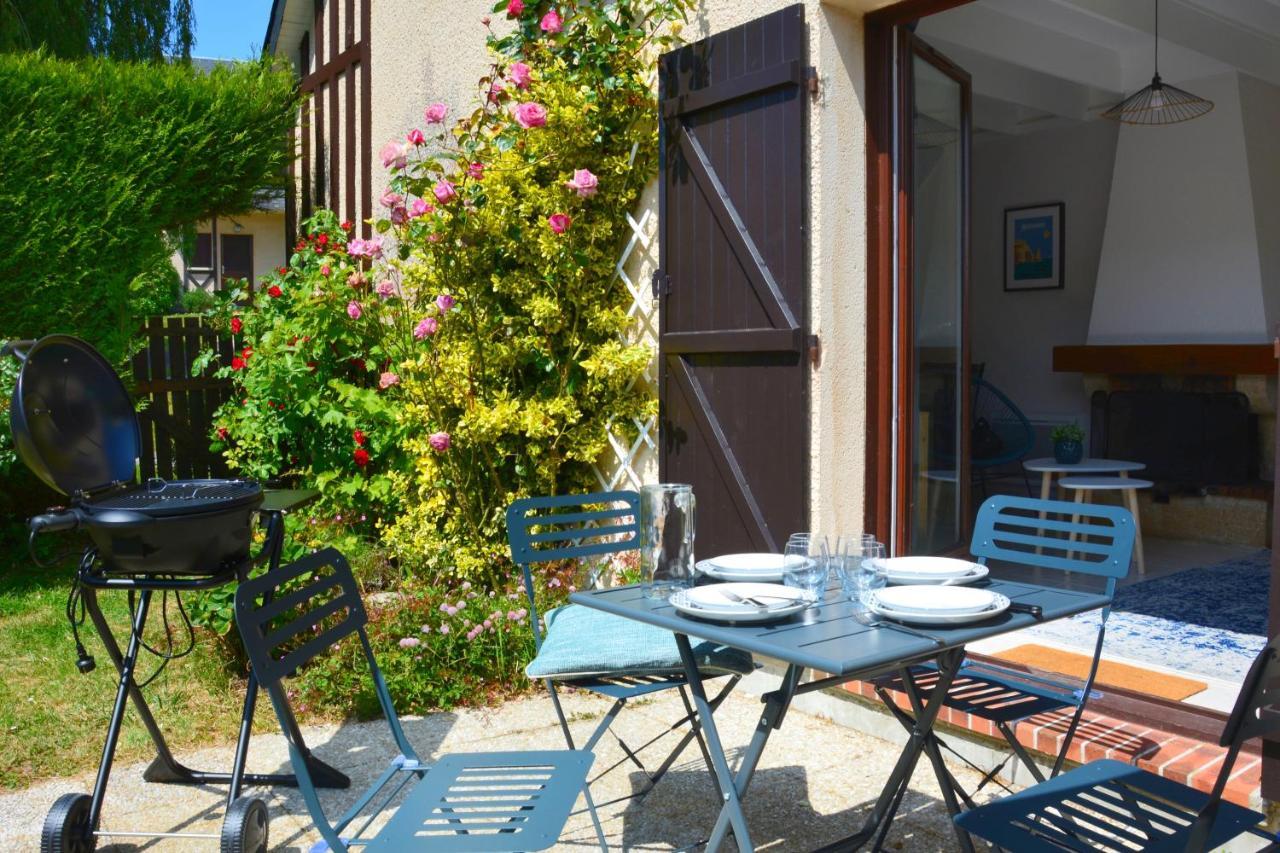 With Large Garden 15 Minutes Walk From The Holiday home *