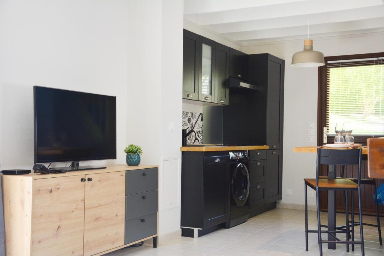 With Large Garden 15 Minutes Walk From The